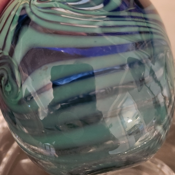 Vintage 1972 Signed Studio Art Glass Vase Handblown Blue Green Swirl MCM 5" - Picture 6 of 9